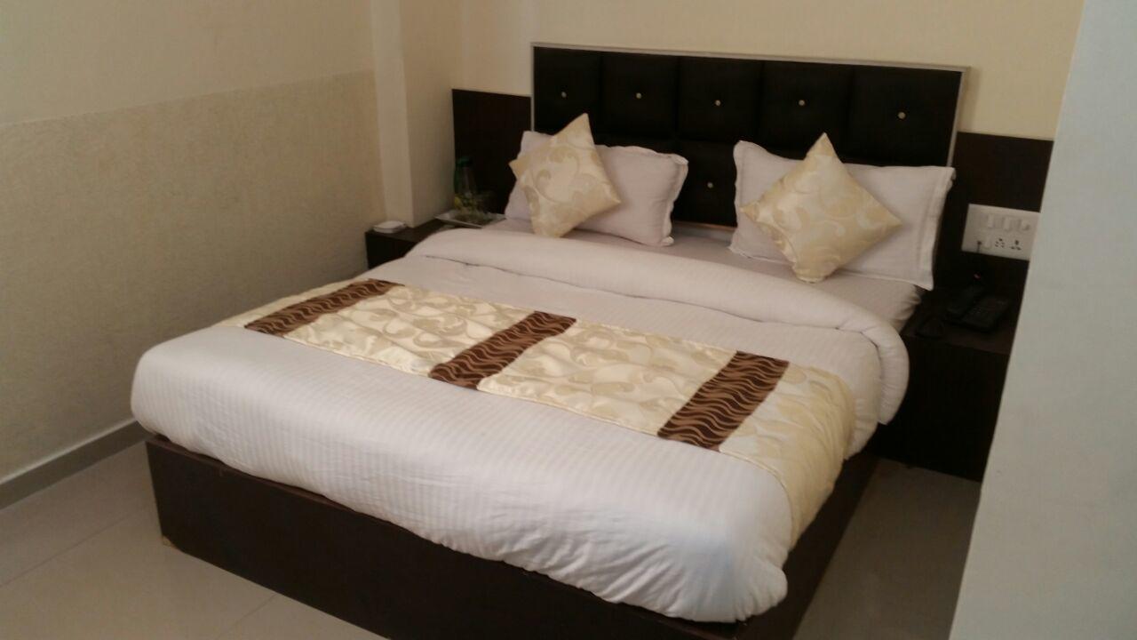 Hotel Cg Plaza Ahmedabad Exterior foto